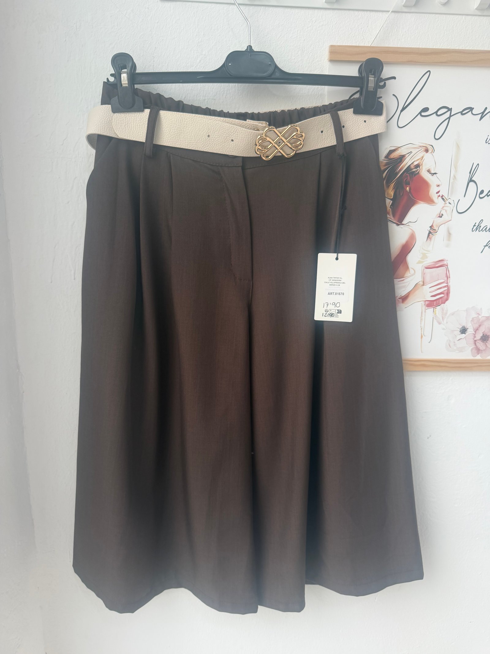 Imagen 4 de Marrón y negro 